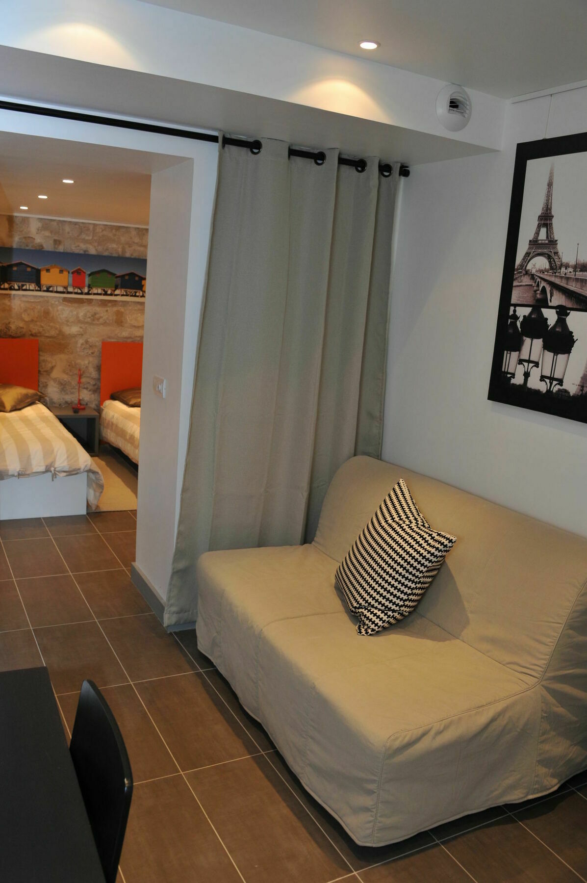 And De La Marne Hotel