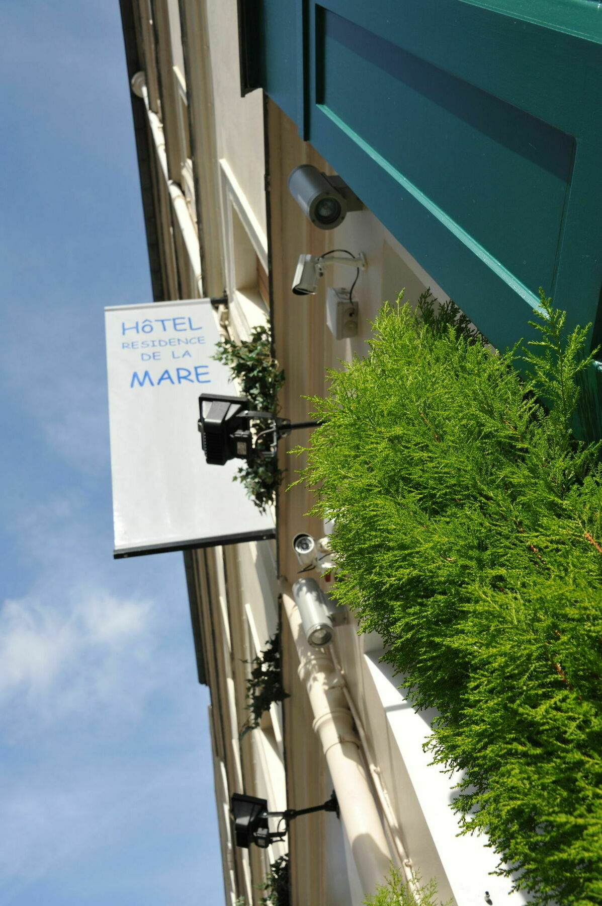 And De La Marne