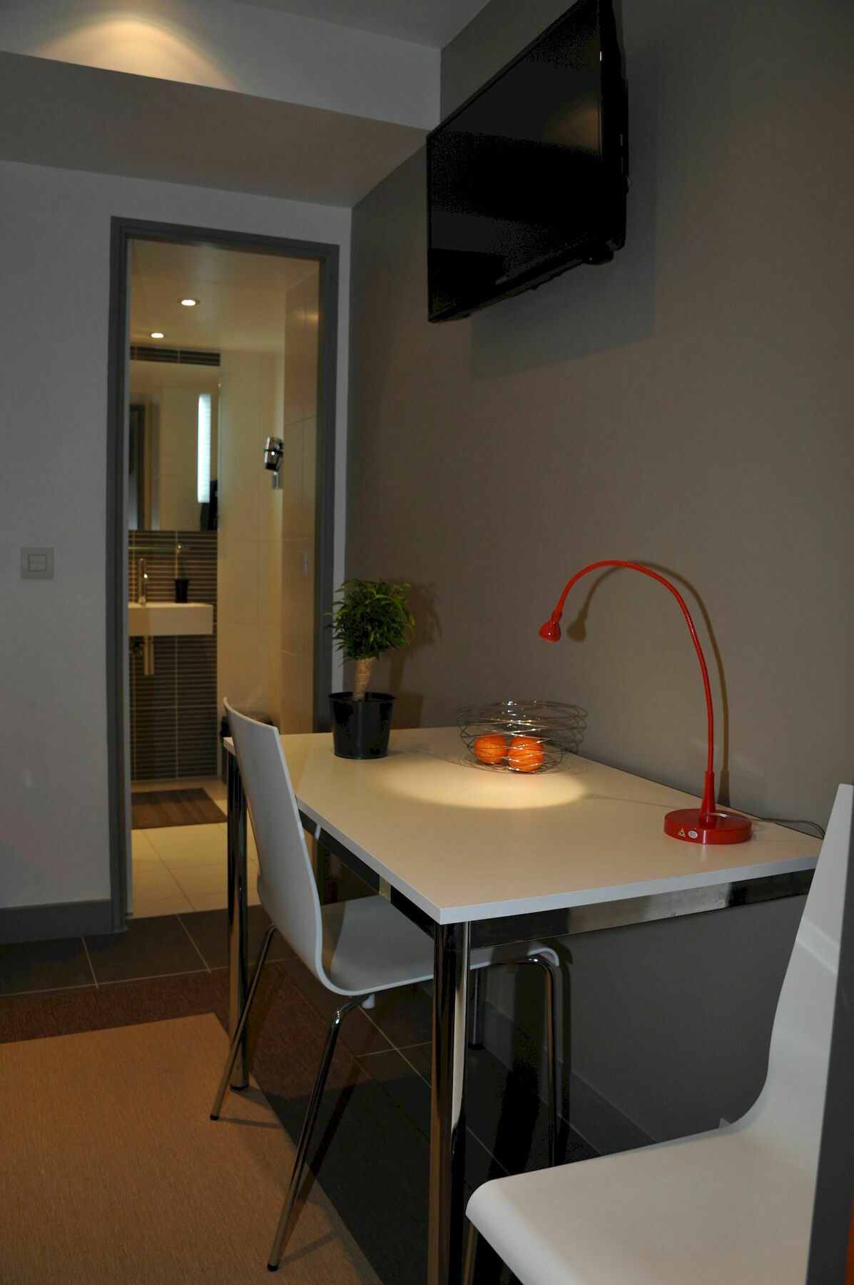 And De La Marne 3*