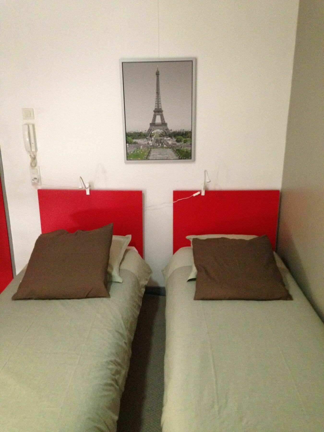 And De La Marne Hotel Paris